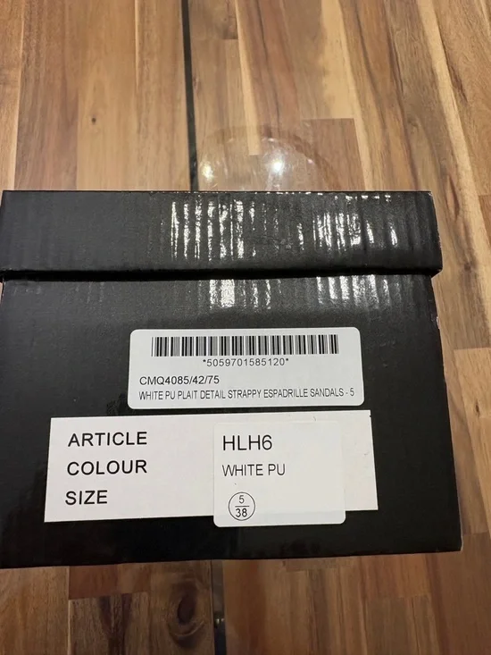 NIB Flawed Sz 7 White PU Plait Detail Strappy Espadrille Sandals Platform Shoes - Picture 2 of 11